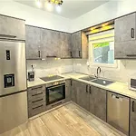 Apartment Pangea